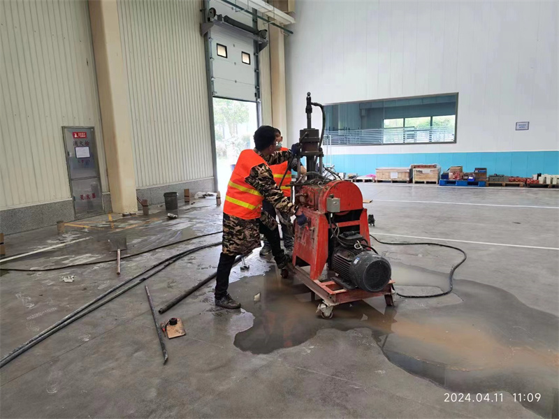 西青厂房地面下沉塌陷注浆加固施工